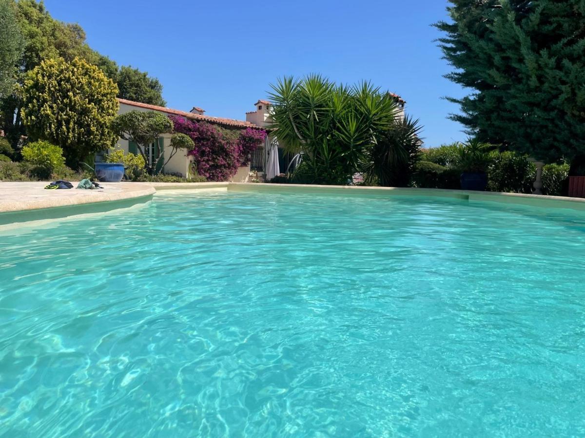 הוילה ואלאוריס Domaine Des Tuilieres Avec Piscine מראה חיצוני תמונה